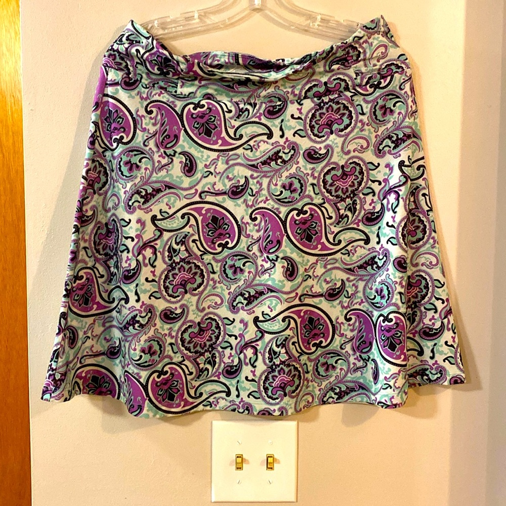 Women’s skirt. Size M. Like new.